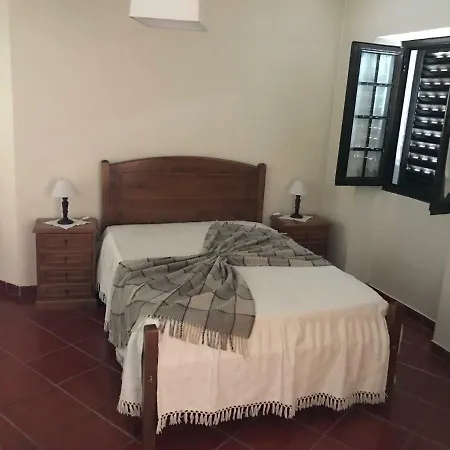 Gospodarstwo agroturystyczne Casa Do Outeirinho Sabugueiro (Guarda)