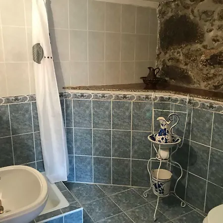 Casa Do Outeirinho Farm stay Sabugueiro (Guarda)