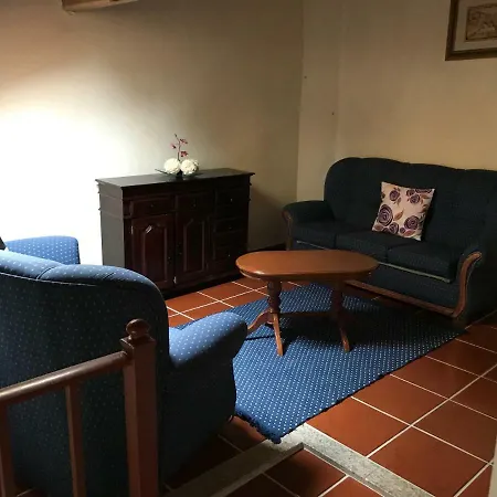 Casa Do Outeirinho Farm stay Sabugueiro (Guarda)