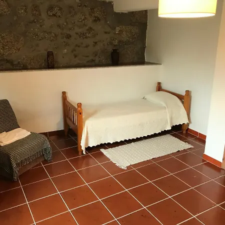 Casa Do Outeirinho * Sabugueiro (Guarda)
