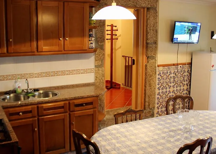 Alojamento de Turismo Rural Casa Do Outeirinho Sabugueiro (Guarda)