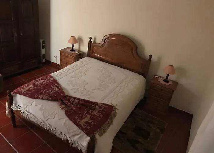 Alojamento de Turismo Rural Casa Do Outeirinho Sabugueiro (Guarda)