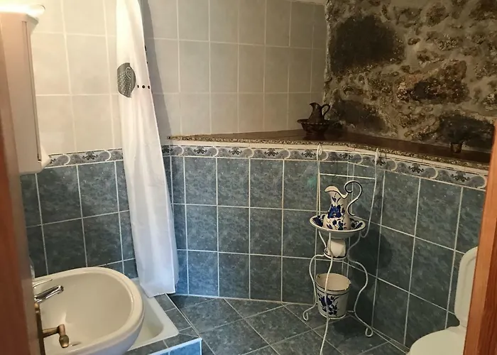 Casa Do Outeirinho Alojamento de Turismo Rural Sabugueiro (Guarda)